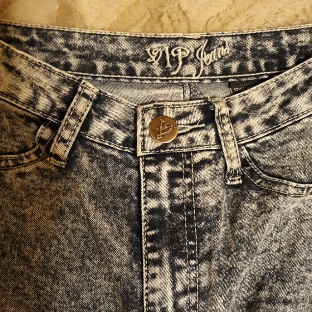 VIP....(Jeans - Picture 4 of 6